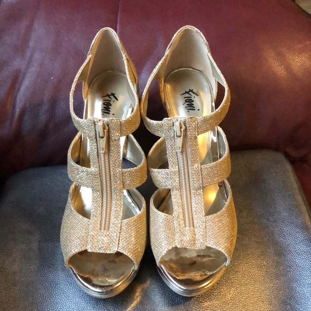 Gold Fioni heels